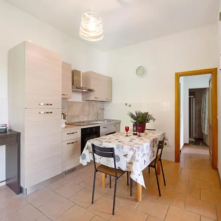 Castagno 2 Sentiero Del Viandante *